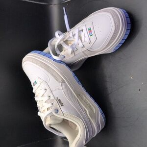 PUMA Cali Dream Lucky Charm Size 6 Womens